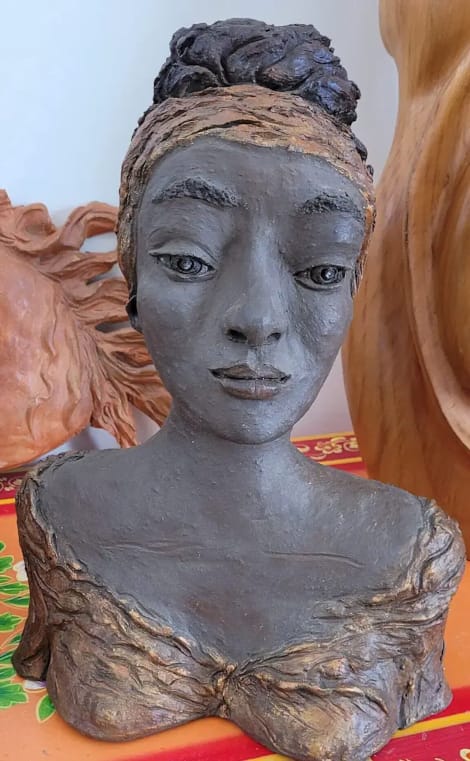 Galerie sculptures terre: cliquez sur l'image pour accéder ou sur le menu en haut de page